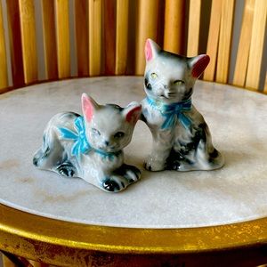 70s Aesthetic Vintage Cat Kitten salt and pepper shakers Made in Japan